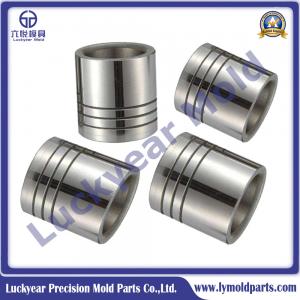 Guide Bushing with Oil Groove